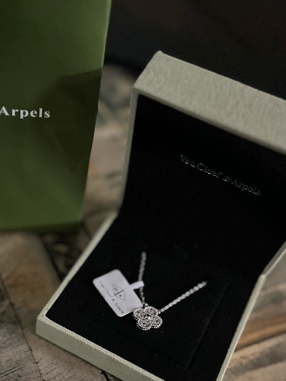 Van Cleef & Arpels vintage alhambra Flower Pendant Necklace